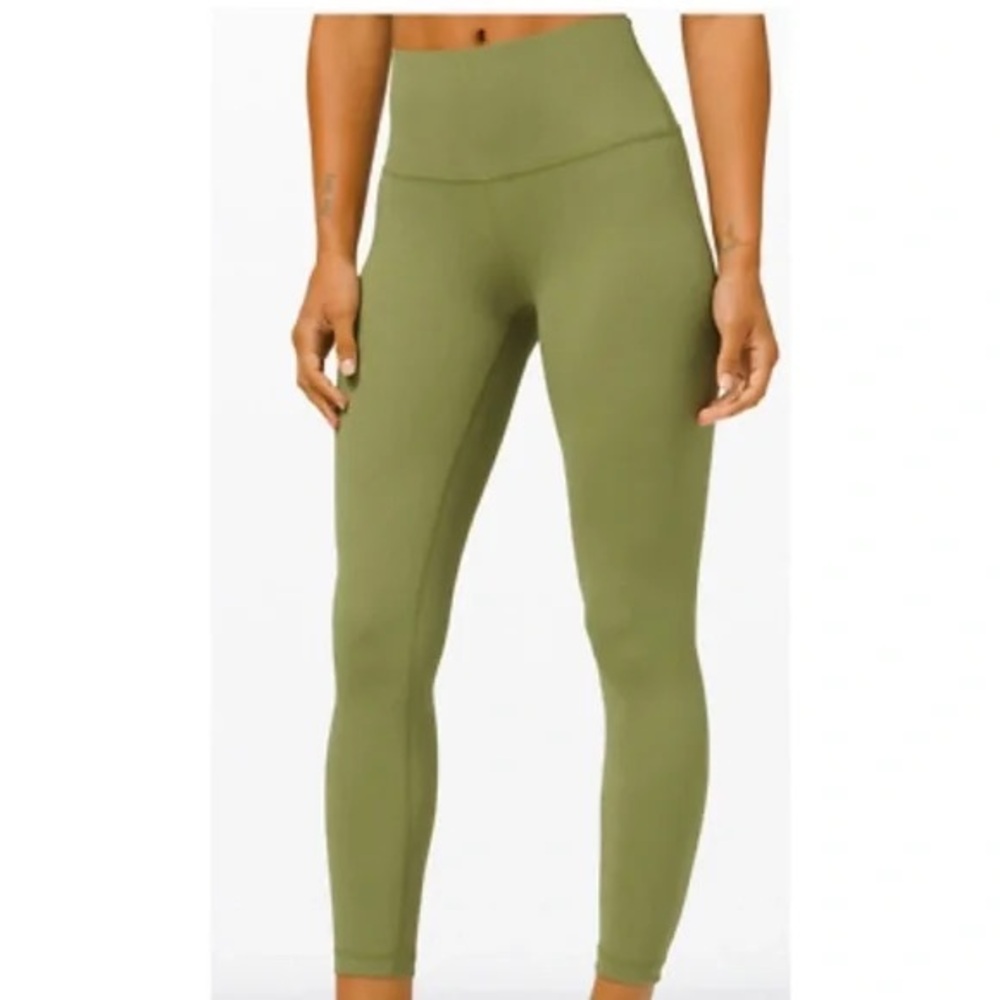 NWT Lululemon Wunder Under High Rise Tights 28” Flux
Color: Bronze Green